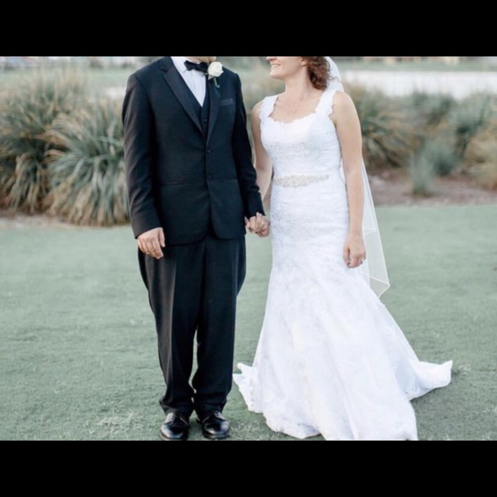 Essence Wedding Dress and Vale